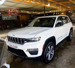 جیپ گراند شیرۆکی